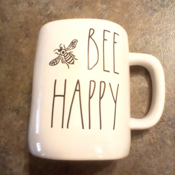 Rae Dunn BE HAPPY mug - Picture 1 of 3